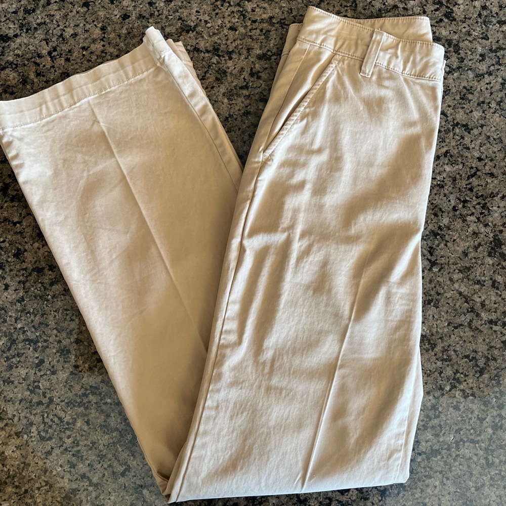 Gap Women’s Khaki Trousers/Pants